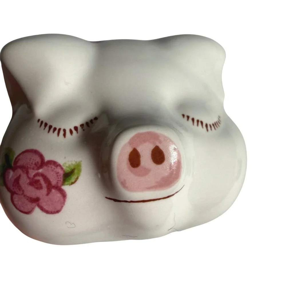 Vintage Avon Pig Salt or Pepper Shaker Hand-Decorated Ceramic‎ 1978 Brazil